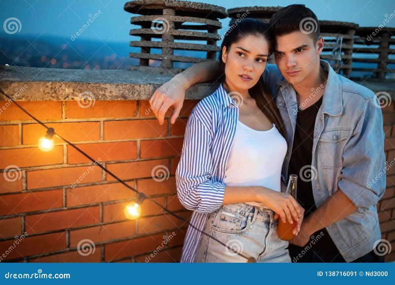 Emerging Females Dating: A Modern Point Of View on Dating Ambitious Women